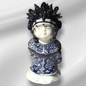 Vintage Chinese Porcelain Figure